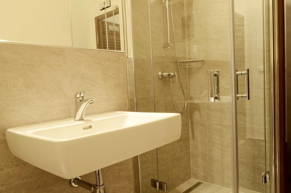 Hotel Konsel Říčky Стая снимка