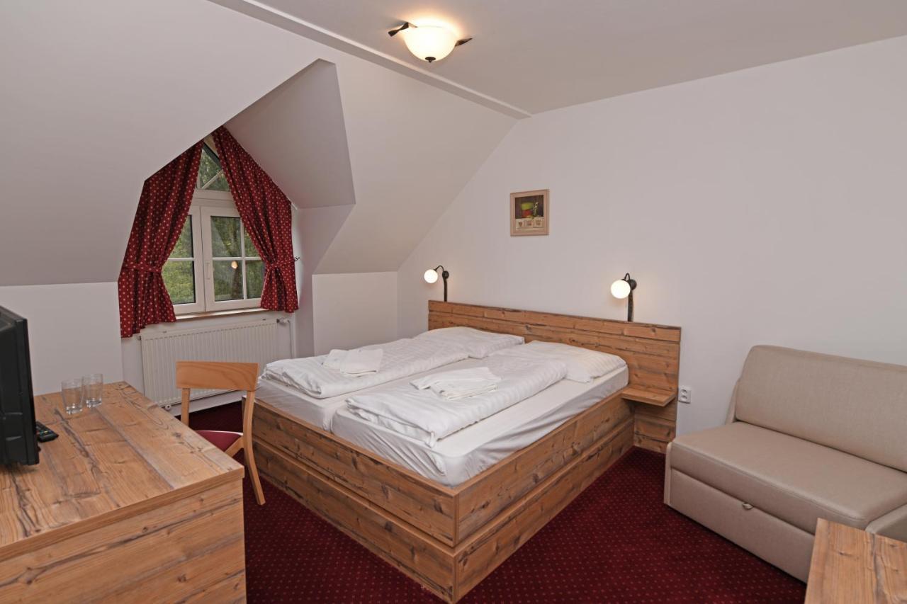 Hotel Konsel Říčky Екстериор снимка