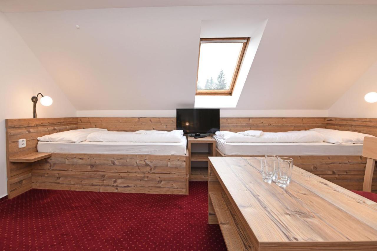 Hotel Konsel Říčky Екстериор снимка